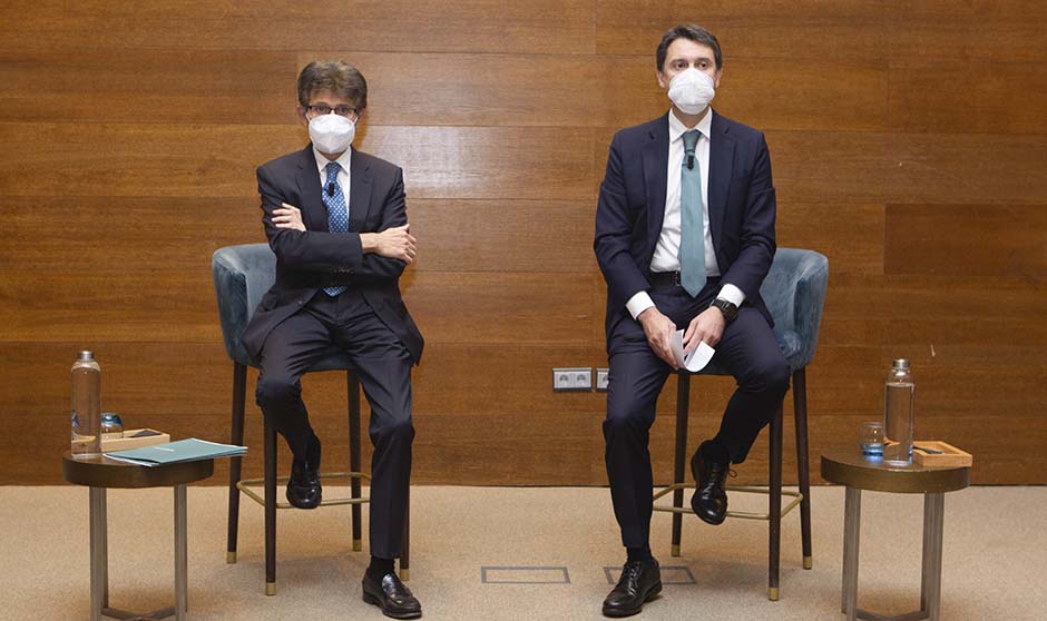 'Fast-track' farmacéutico e inversión, claves postcovid para la industria 