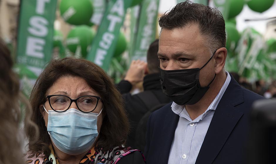 La huelga enfermera por el "bloqueo" a la Ley del Paciente "es una opción"