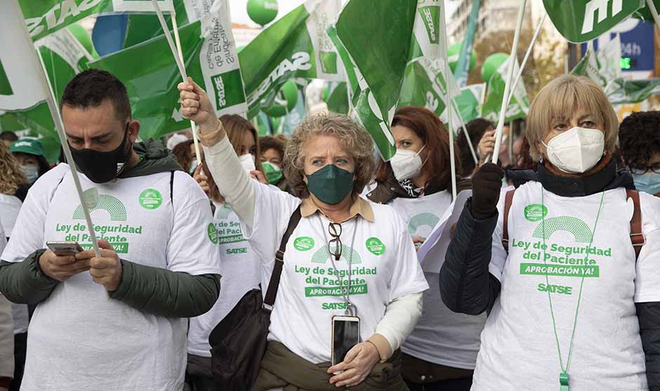 La huelga enfermera por el "bloqueo" a la Ley del Paciente "es una opción"