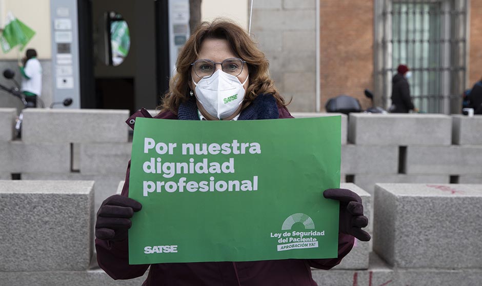 La huelga enfermera por el "bloqueo" a la Ley del Paciente "es una opción"