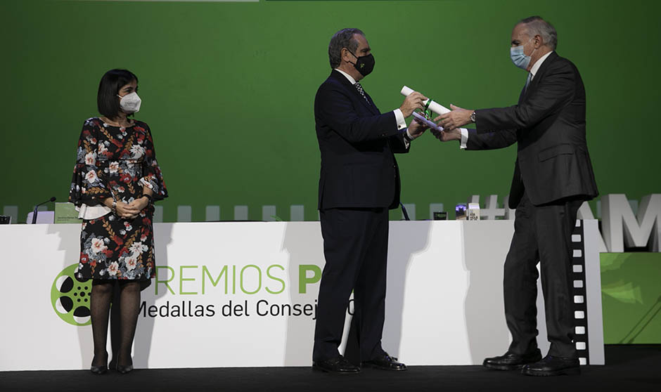 "La Farmacia es esencial para mantener el liderazgo de la sanidad española"