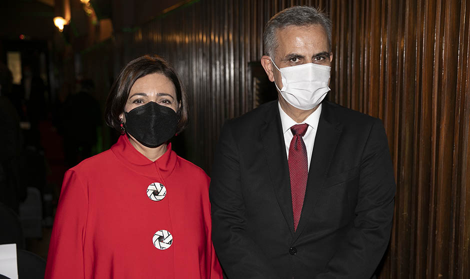 "La Farmacia es esencial para mantener el liderazgo de la sanidad española"