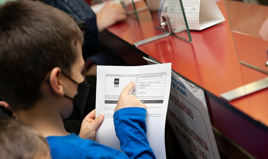 "Soy médica y madre; entiendo el miedo, pero las vacunas son seguras"