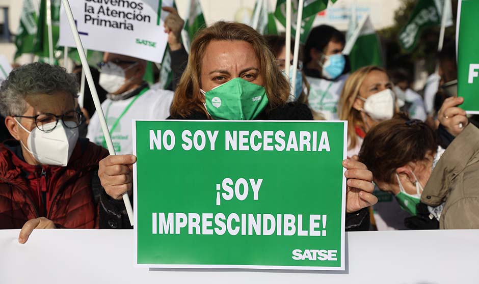 Enfermeros de toda España salen a la calle: "¡Abusan de nuestra vocación!"