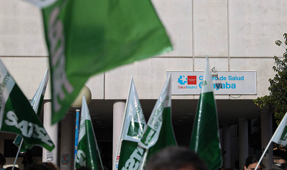 Enfermeros de toda España salen a la calle: "¡Abusan de nuestra vocación!"
