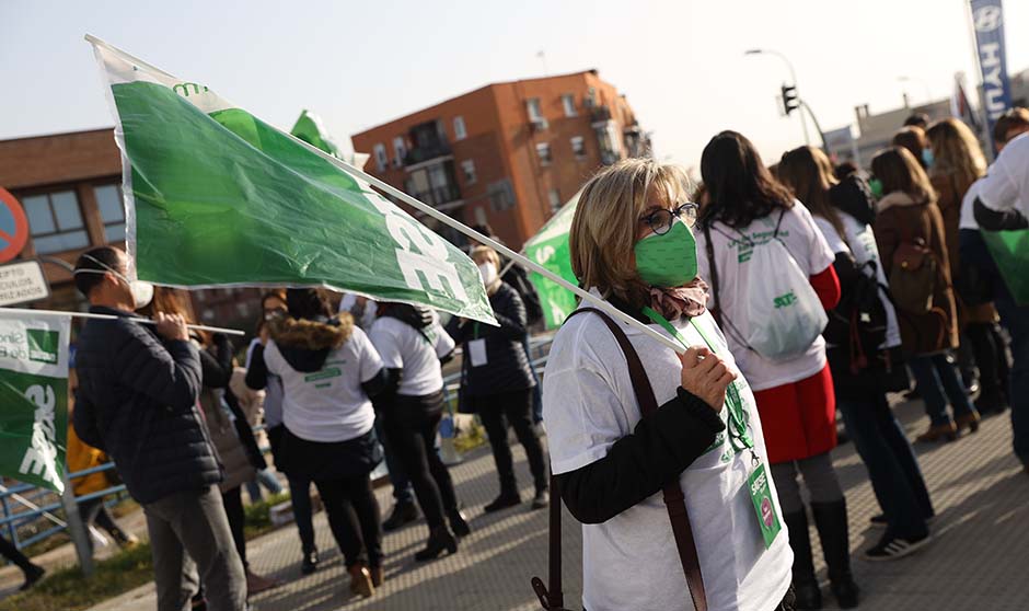 Enfermeros de toda España salen a la calle: "¡Abusan de nuestra vocación!"