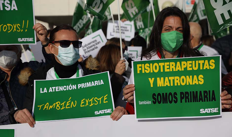 Enfermeros de toda España salen a la calle: "¡Abusan de nuestra vocación!"