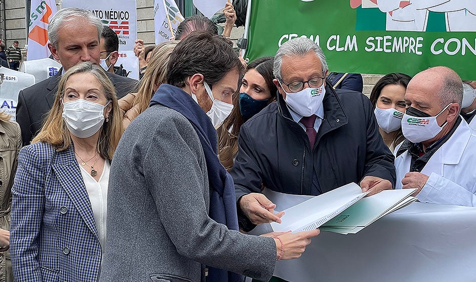 La 'revolución' MIR vuelve a sacar músculo para exigir elección presencial