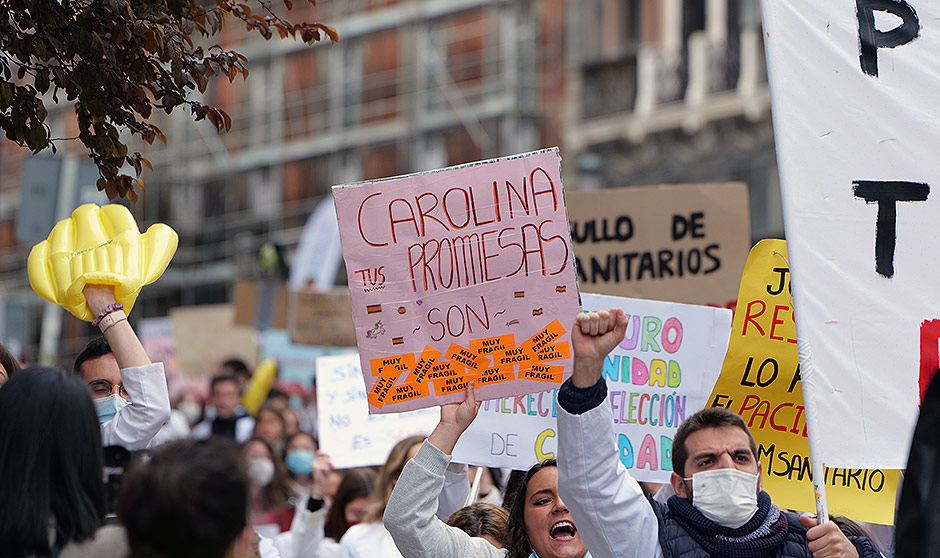 La 'revolución' MIR vuelve a sacar músculo para exigir elección presencial