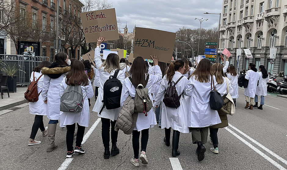 La 'revolución' MIR vuelve a sacar músculo para exigir elección presencial