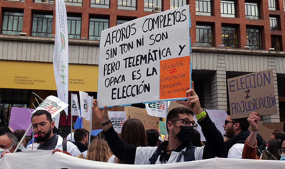 La 'revolución' MIR vuelve a sacar músculo para exigir elección presencial