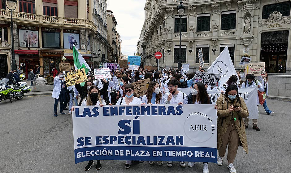 La 'revolución' MIR vuelve a sacar músculo para exigir elección presencial