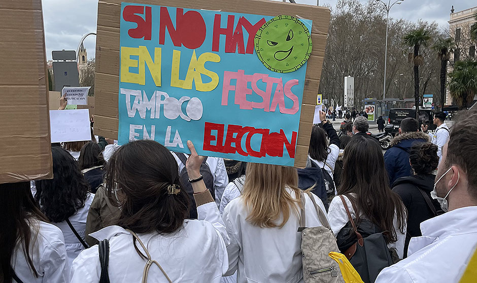 La 'revolución' MIR vuelve a sacar músculo para exigir elección presencial