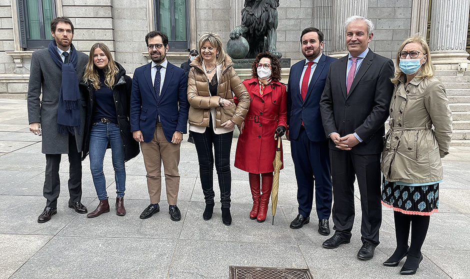 La 'revolución' MIR vuelve a sacar músculo para exigir elección presencial