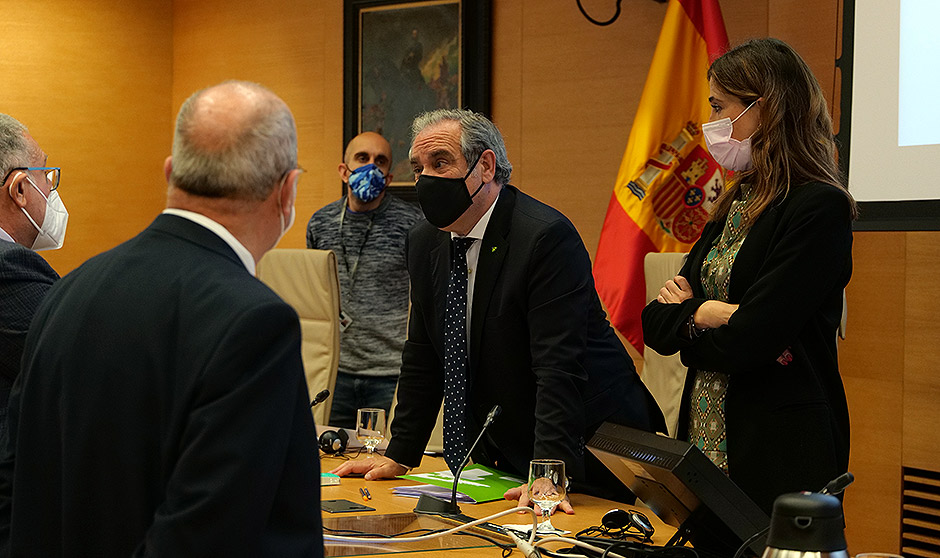 Las farmacias piden una prueba piloto de venta de fármacos con cannabis