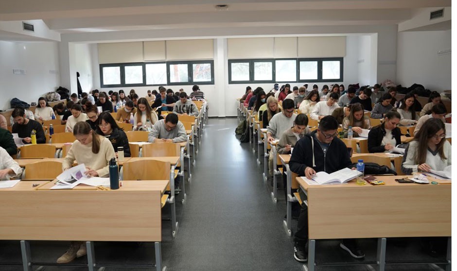 A un paso del MIR: "Hay vida tras el examen y ya tengo ganas de que llegue"