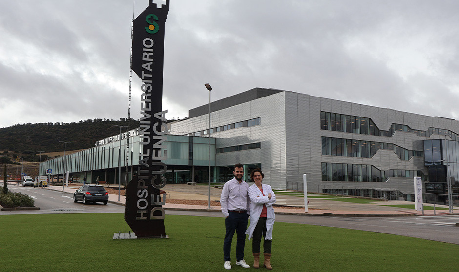 Luis Prieto Gil, miembro del Cecot y Beatriz Bodoque Atienza, jefa del Servicio de Admisión del Hospital Universitario de Cuenca.