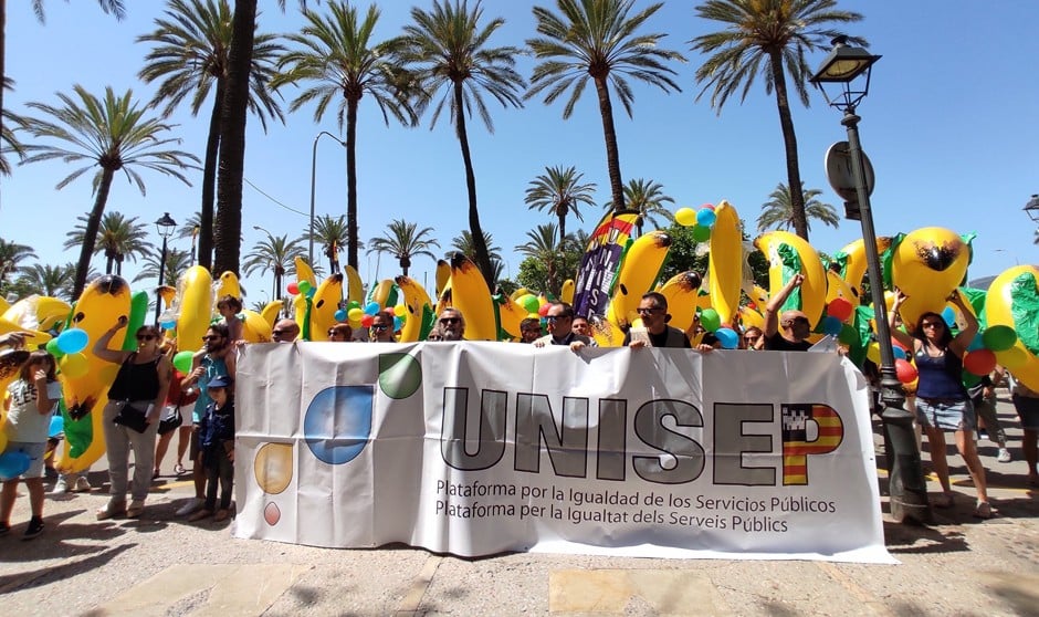 Acercamientos entre oposición y sindicatos sanitarios de cara al 28-M