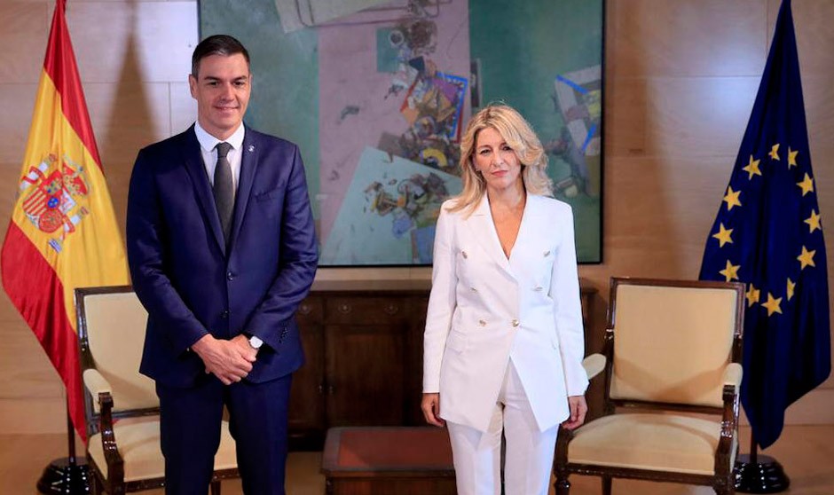 Pedro Sánchez (PSOE) y Yolanda Díaz (Sumar) reeditan el gobierno de coalición con el objetivo de priorizar el sistema de salud