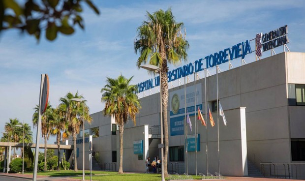 Acuerdo en el Hospital de Torrevieja para poner fin a la huelga