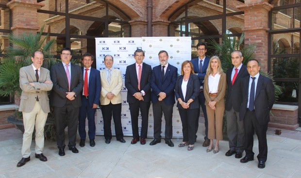 Acuerdo entre HM Hospitales y el CEU para formar a psicólogos en Barcelona