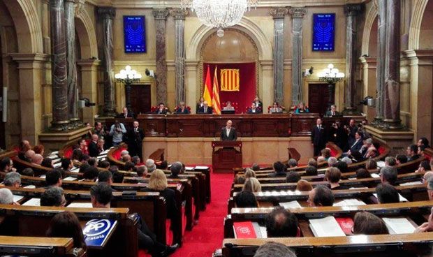 Adeslas retira su seguro de responsabilidad a los diputados del Parlament