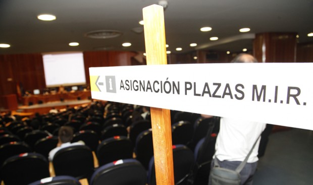 Adjudicación plazas MIR 2021: Cardiología arrasa llevándose medio 'top 10'