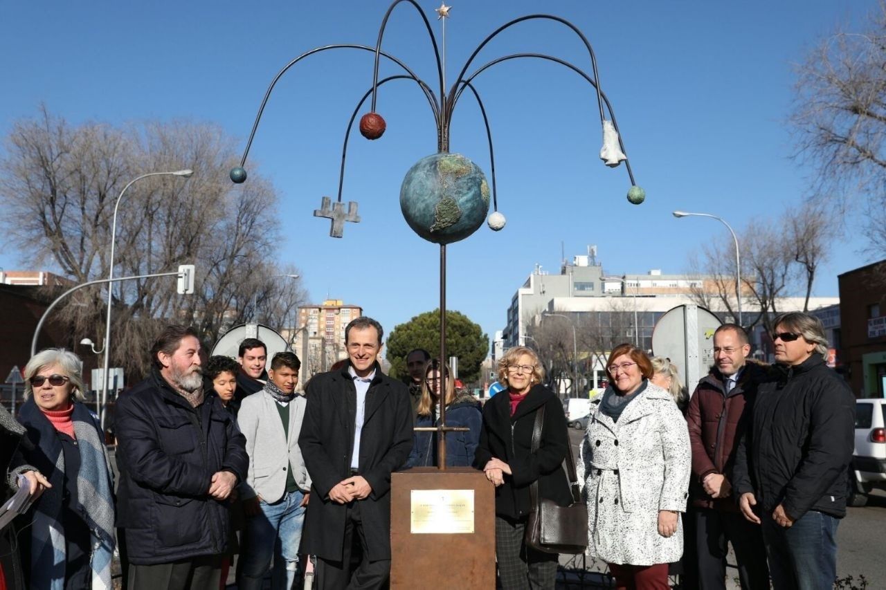 Agresión a la figura de Pedro Duque