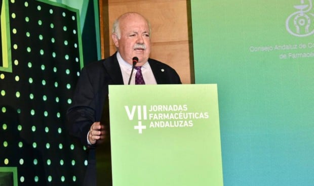 Aguirre defiende el modelo de farmacia comunitaria en la región