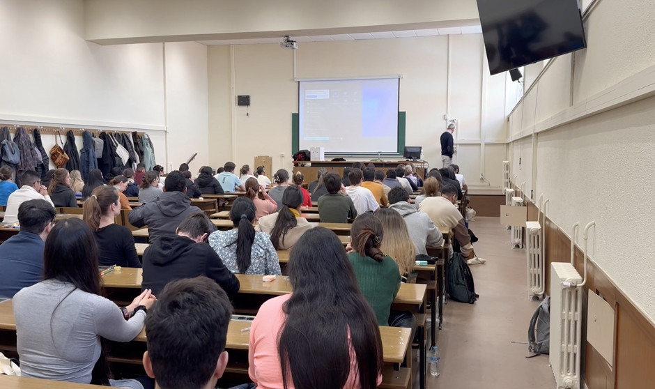 En diez años se jubilarán 79.000 médicos y sobrarán MIR para cubrir esas plazas