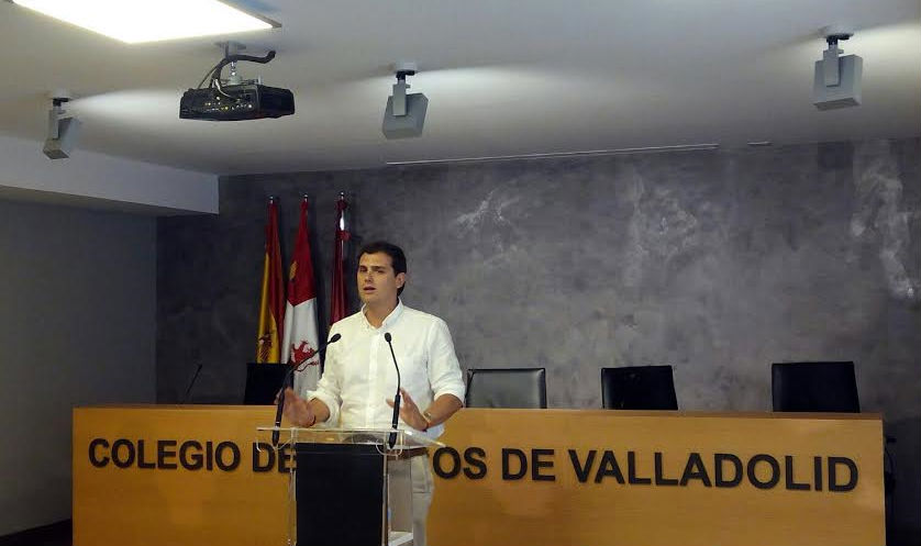 Albert Rivera respalda que los recortes en sanidad son "un inmenso error"