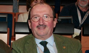 Alejandro Braña revalida como presidente del Colegio de Médicos de Asturias