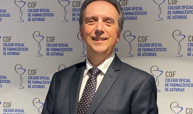 Alfredo Menéndez, presidente del Colegio de Farmacéuticos de Asturias