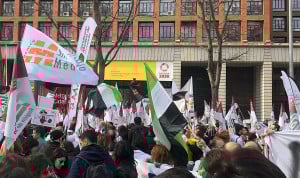 El sindicalismo médico ha tomado esta decisión para avanzar en la pelea por el Estatuto propio.