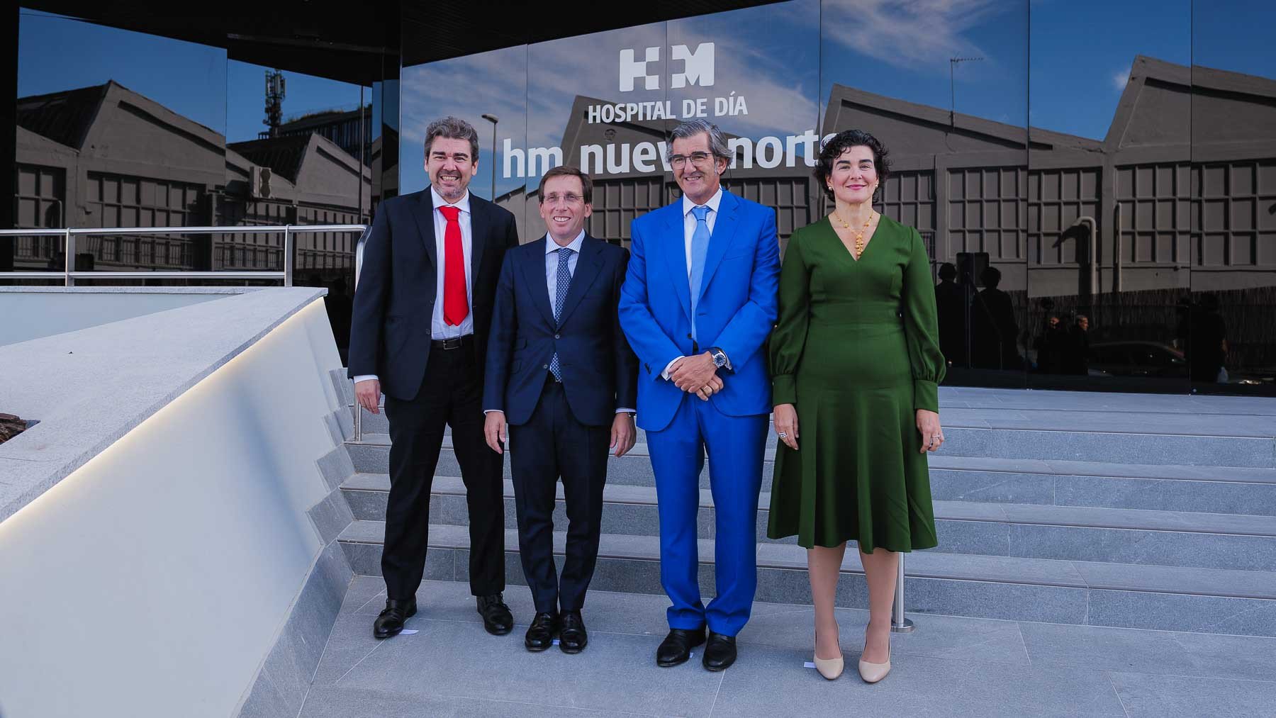  Alejandro Abarca, José Luis Martínez-Almeida, Juan Abarca y Elena Abarca. 