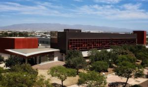 Facultad de Ciencias de la Salud en el campus de la Universidad de Almería.