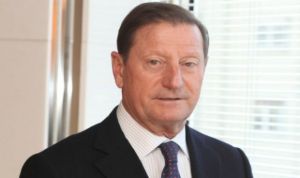 Almirall no abandona el ráting de bono basura pese a mejorar su perspectiva