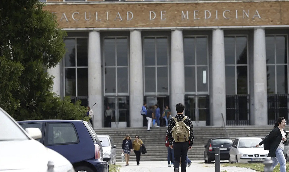 Los estudiantes de Medicina y docentes irán a la huelga para mejorar las condiciones de las universidades públicas madrileñas.