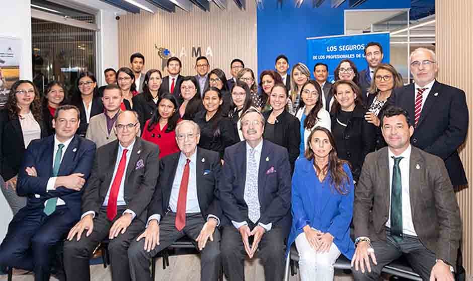 El presidente de AMA refuerza su compromiso con los sanitarios en Ecuador del país con una intensa agenda de trabajo.