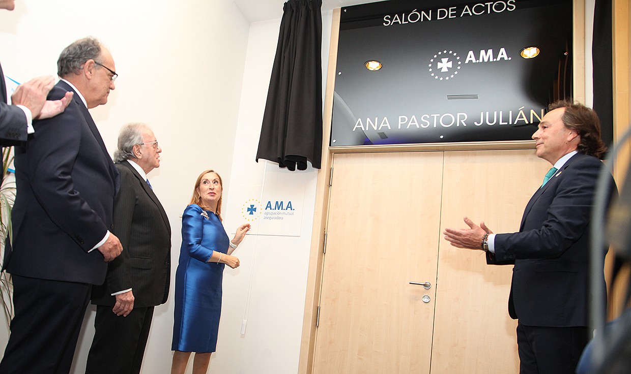 Ana Pastor: "AMA es la casa de todos los profesionales sanitarios"