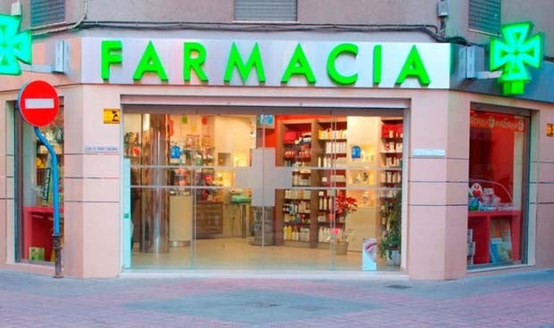 Andalucía agiliza la instalación, traslado y cierre de oficinas de farmacia
