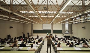 Andalucía cita a 4.646 médicos para los exámenes de la mega OPE de sanidad