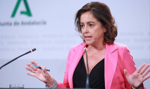Andalucía contratará 37.320 sanitarios en verano: "No se cerrarán centros"