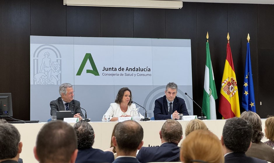  Presentación del Plan de Salud Bucodental con la consejera de Salud, Catalina García.