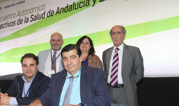 Andalucía y Extremadura trazan un plan ante la masiva jubilación en sanidad