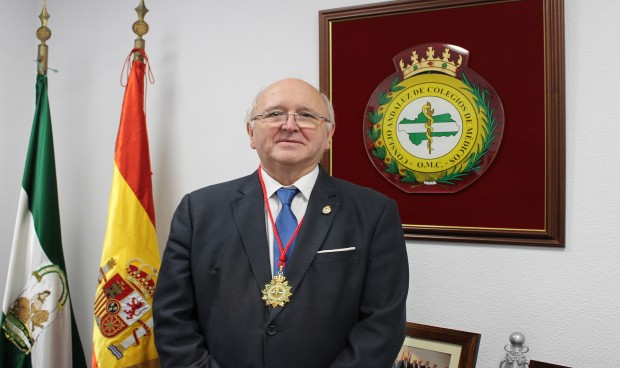 Antonio Aguado es elegido como nuevo presidente de los médicos andaluces