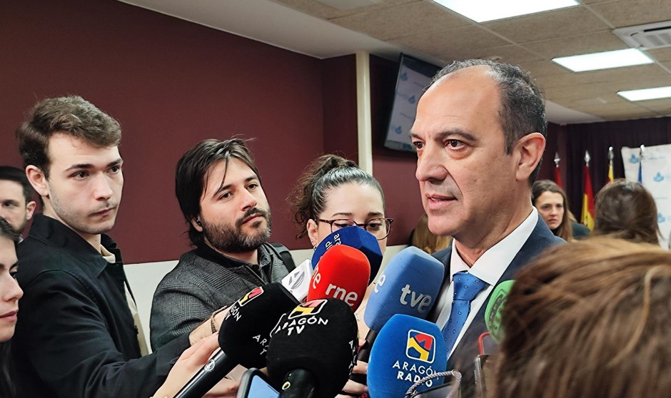 José Luis Bancalero, consejero de Sanidad de Aragón, actualiza los criterios de las ayudas fiscales a la farmacia rural