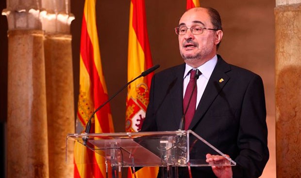Aragón admite que es "imposible" cubrir las demandas de los médicos