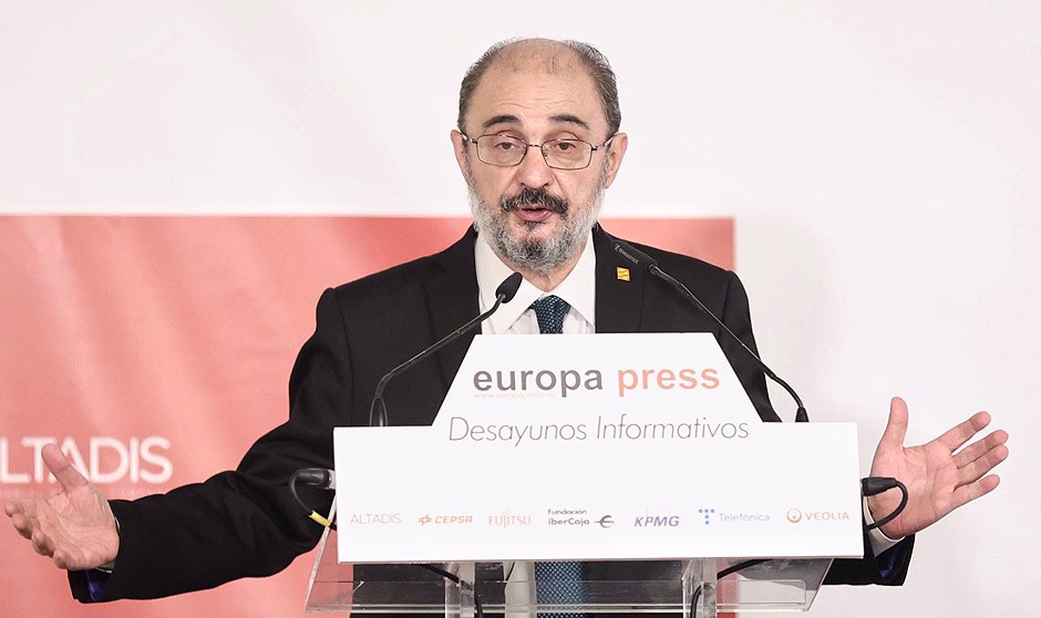 Aragón busca convocar con urgencia un monográfico de la sanidad pública