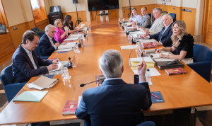 El Gobierno de Aragón aprueba que los médicos que accedan a plazas de difícil cobertura por concurso opten a ser fijos